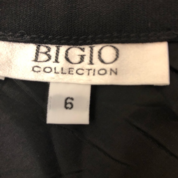 BIGIO Black and White Tweed Jacket with Gold Accents Size 6 and skirt - Picture 12 of 13